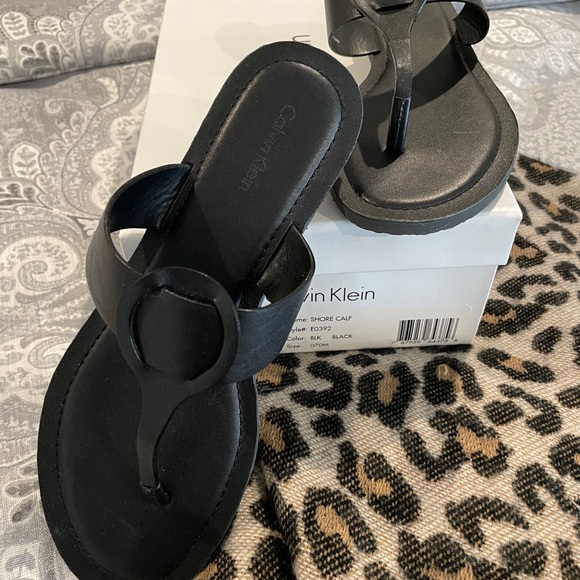 New Calvin Klein in original box Never Worn - Picture 3 of 4